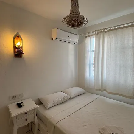 1881 Hotel *